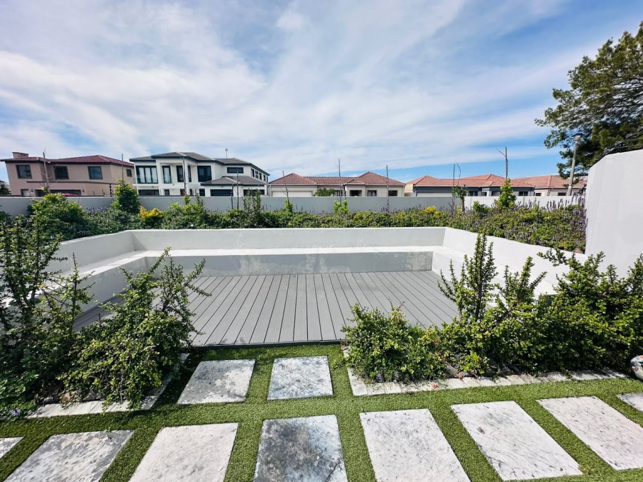 To Let 3 Bedroom Property for Rent in Parklands Western Cape